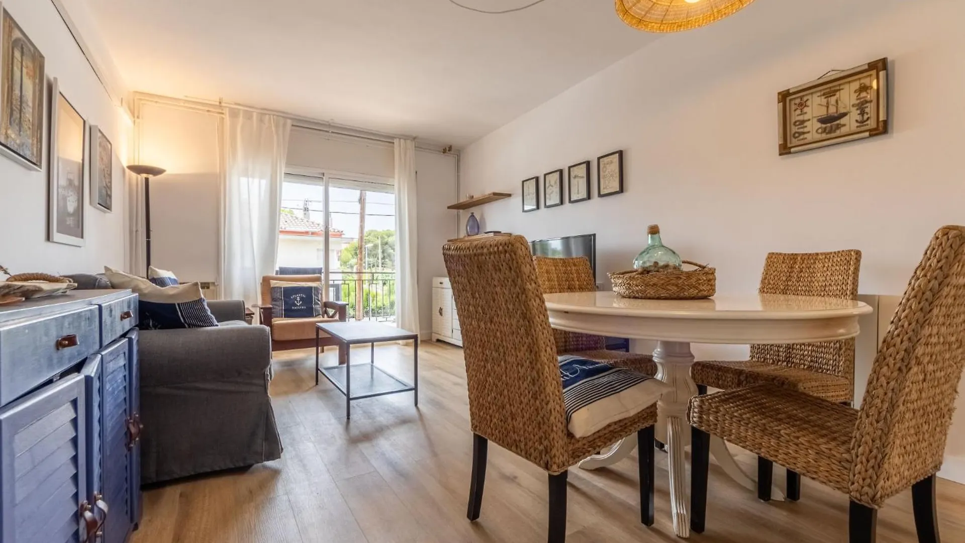 קוניט Apartment Mirror By Interhome ספרד